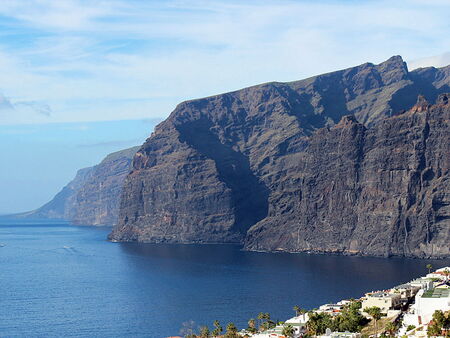 LOS GIGANTES
