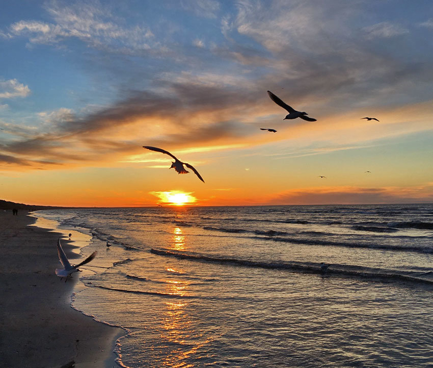 Sonnenuntergang am Strand von Jūrmala